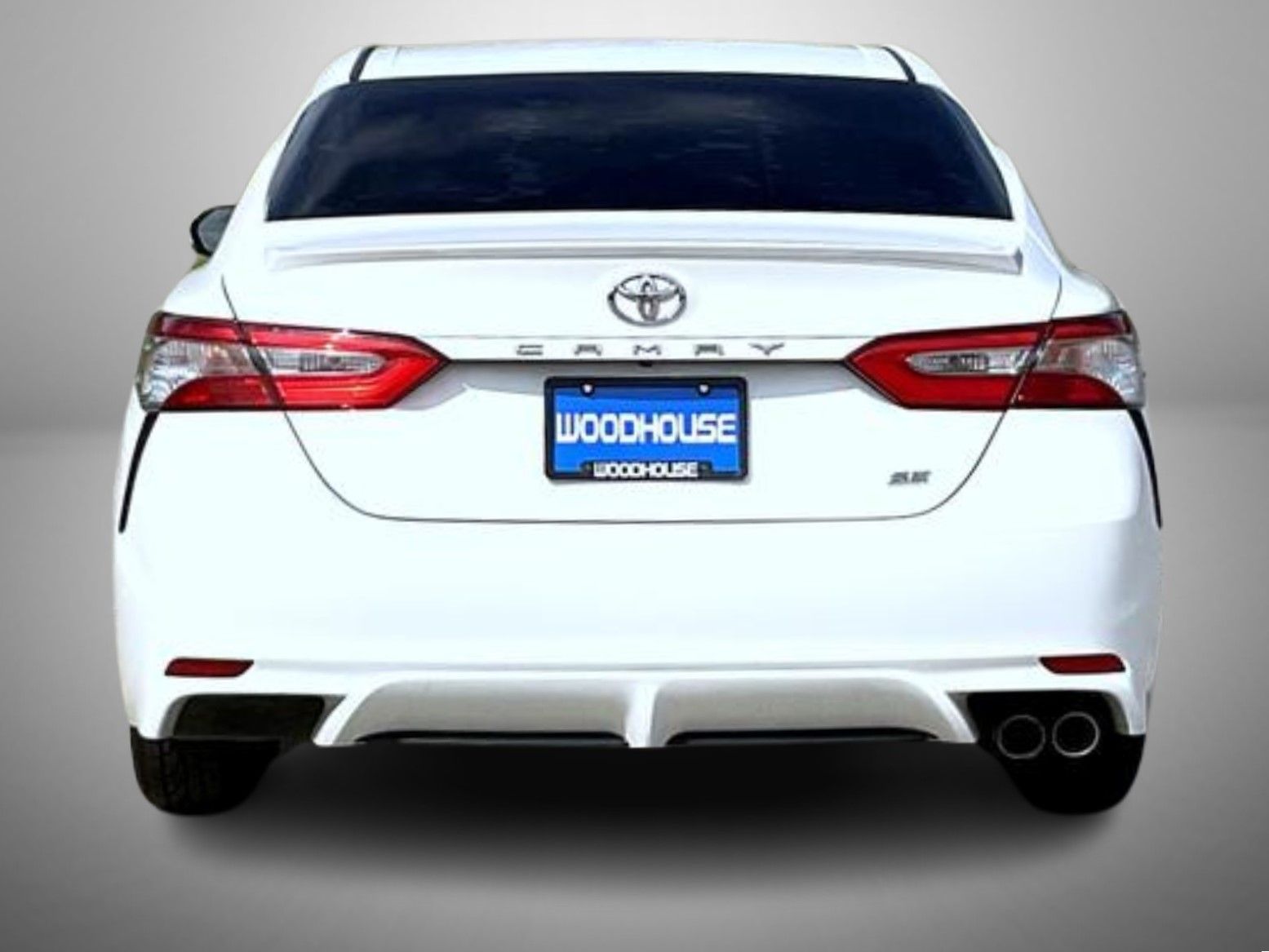 2018 Toyota Camry SE photo 6