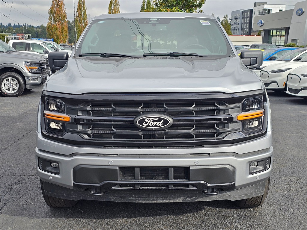 2025 Ford F-150 XLT photo 2