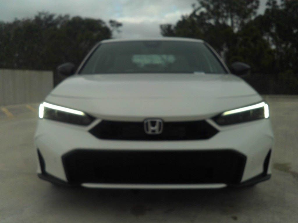 2025 Honda Civic Hybrid Sport Touring photo 2
