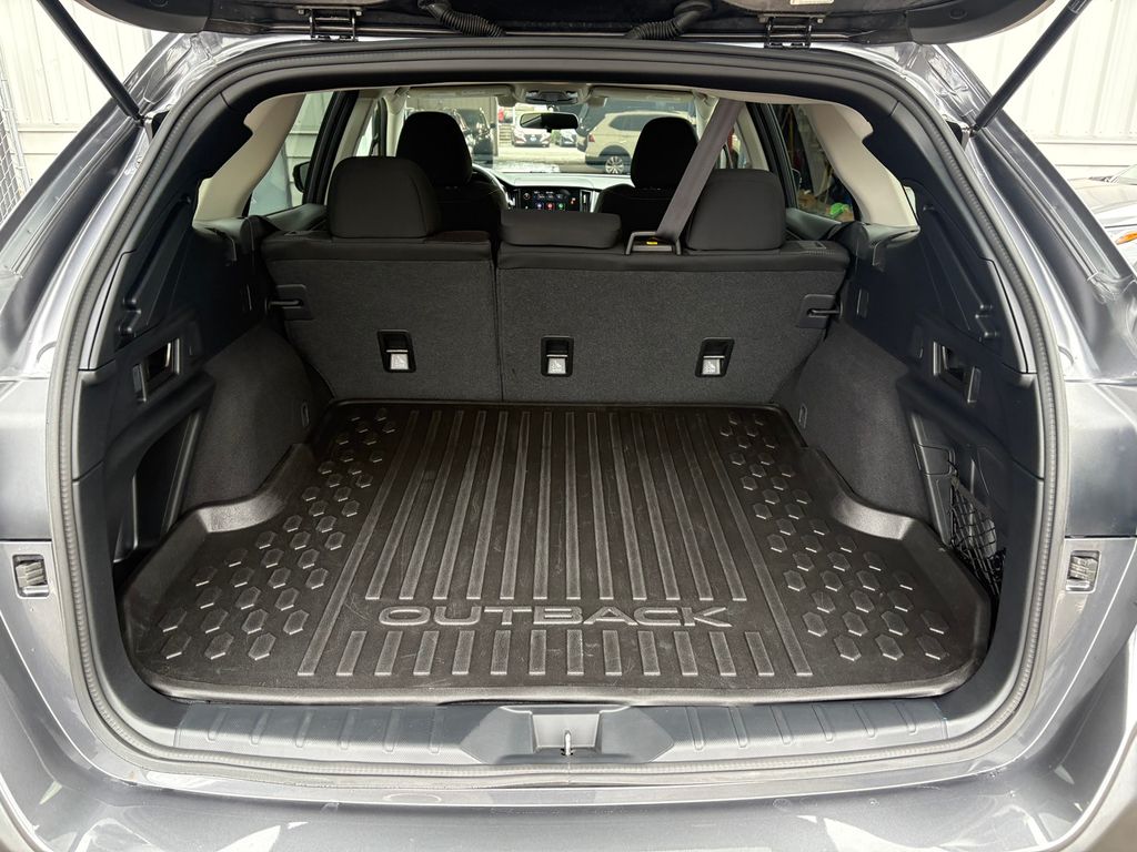 2022 Subaru Outback Premium photo 31