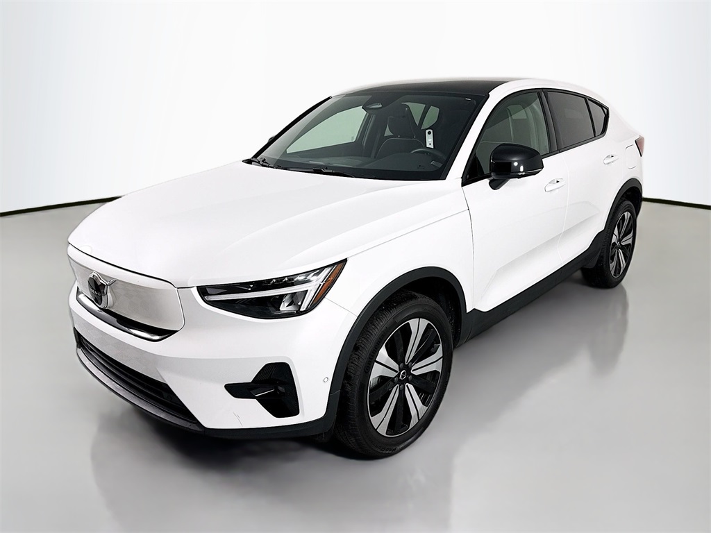 2023 Volvo C40 Plus's photo