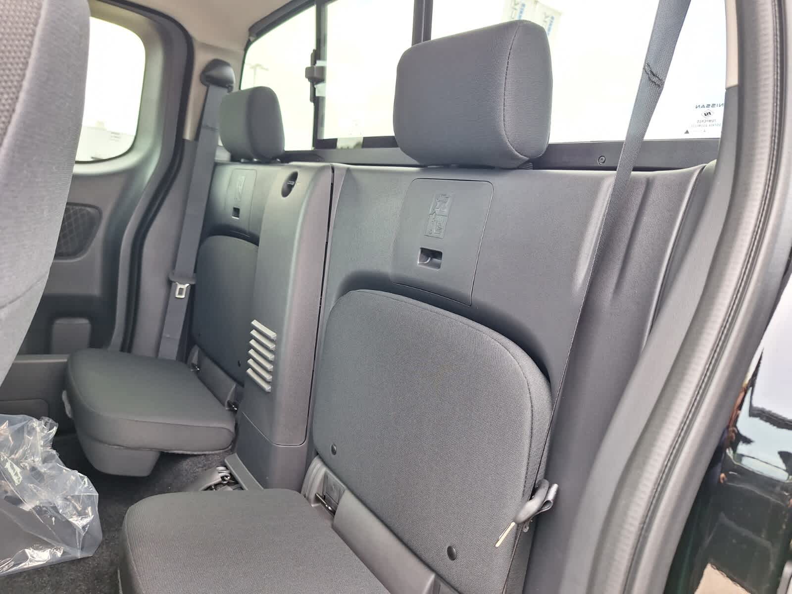 2025 Nissan Frontier King Cab SV photo 21