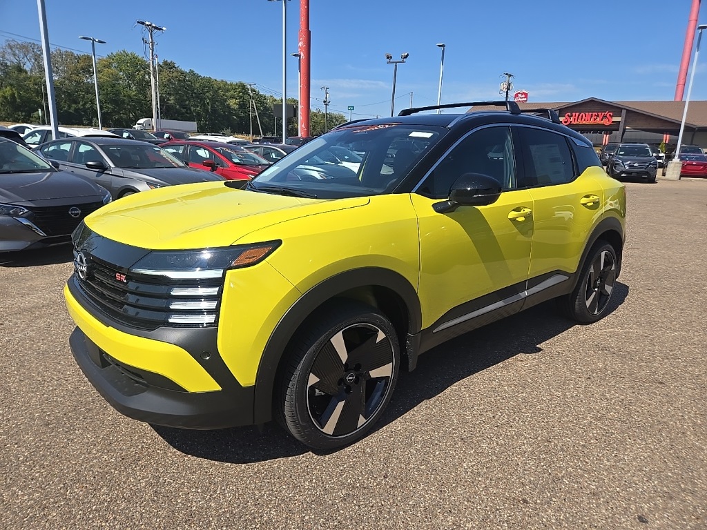 2026 Nissan Kicks SR photo 3