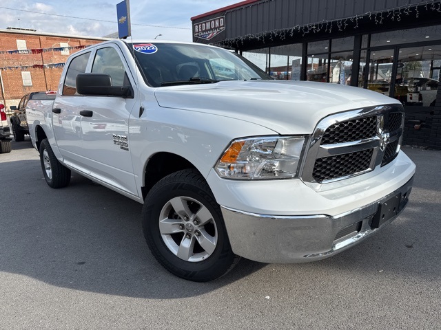 2022 Ram 1500 Classic SLT photo 3