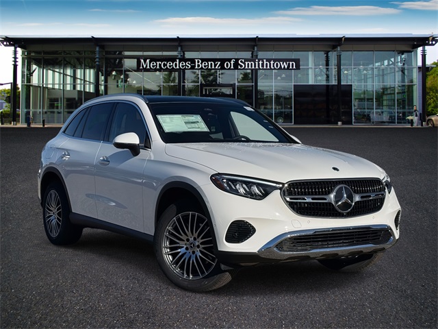 2026 Mercedes-Benz GLC Base's photo