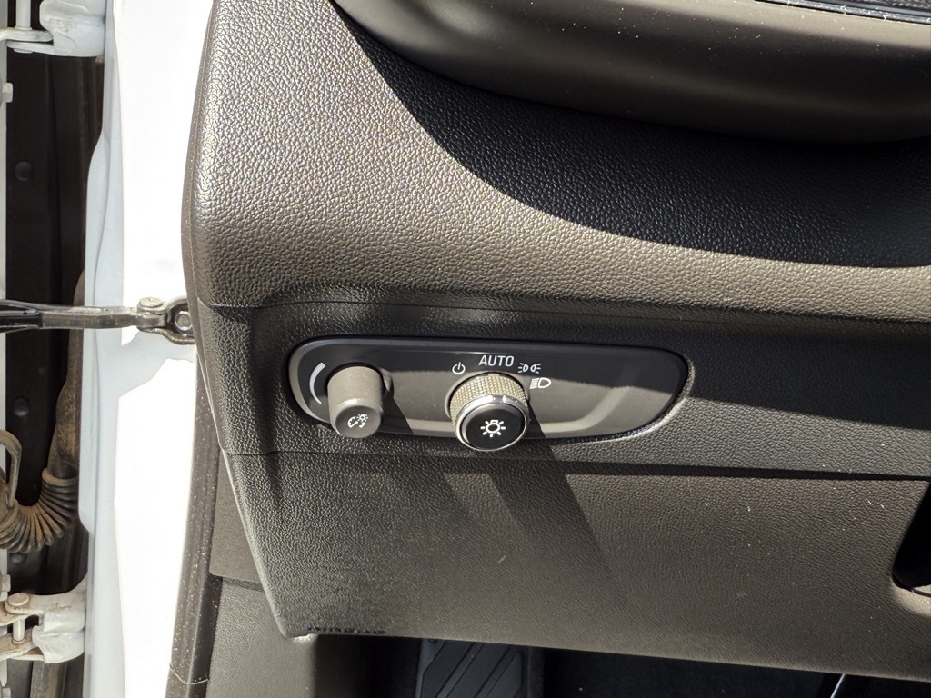 2023 Buick Envision Essence photo 16
