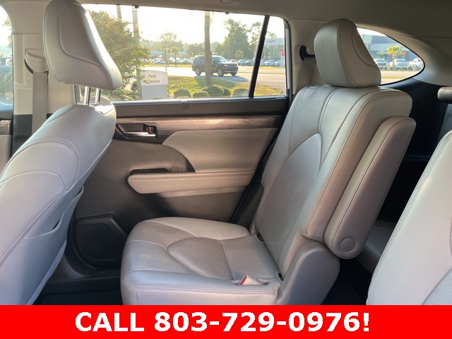 2020 Toyota Highlander Limited photo 13