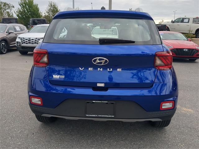 2025 Hyundai Venue SEL photo 6