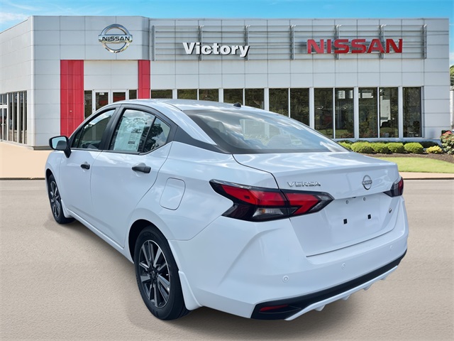 2025 Nissan Versa 1.6 S photo 4