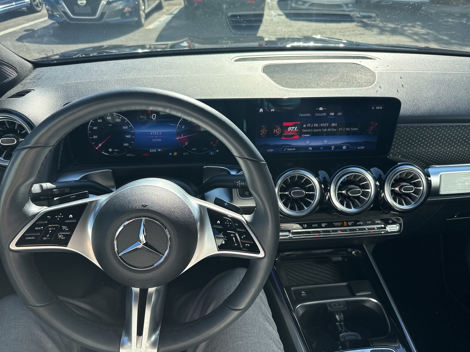 2025 Mercedes Benz GLB 250 4MATIC photo 10