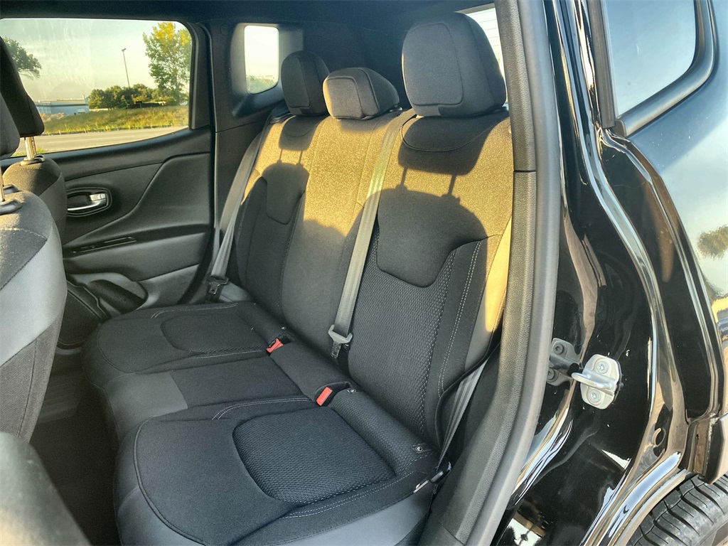 2022 Jeep Renegade Altitude photo 23