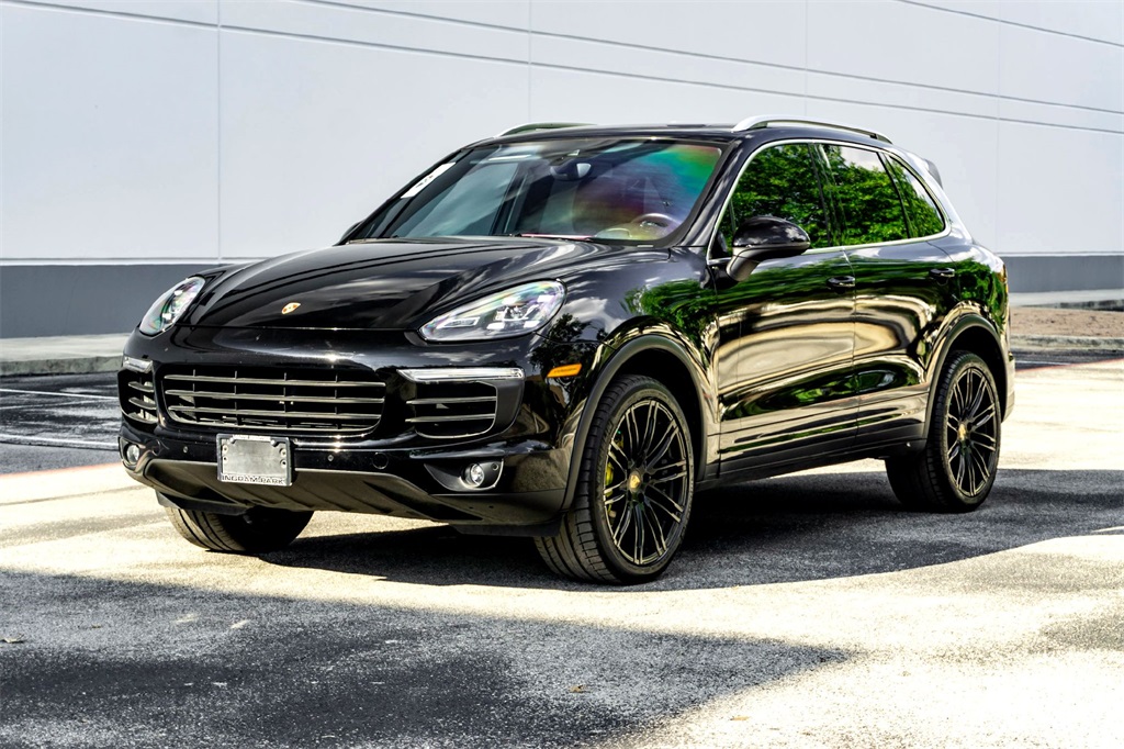 2018 Porsche Cayenne Base photo 9
