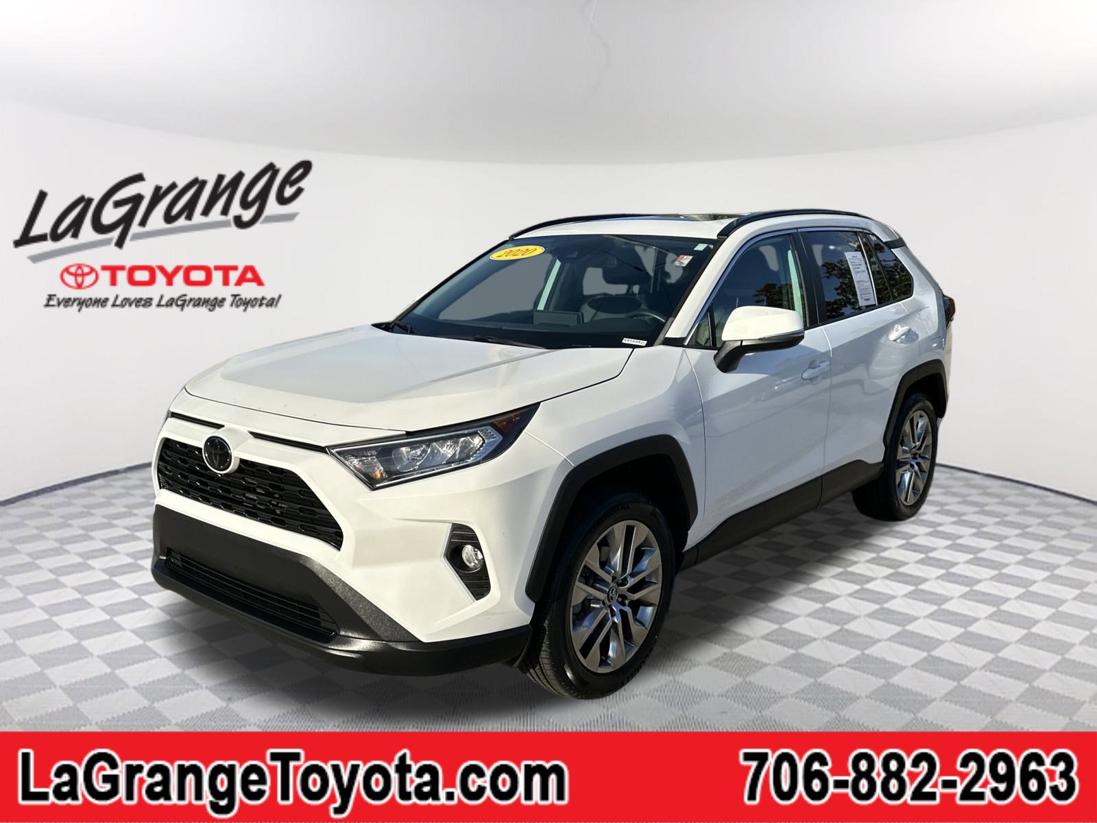 2020 Toyota RAV4 XLE Premium's photo
