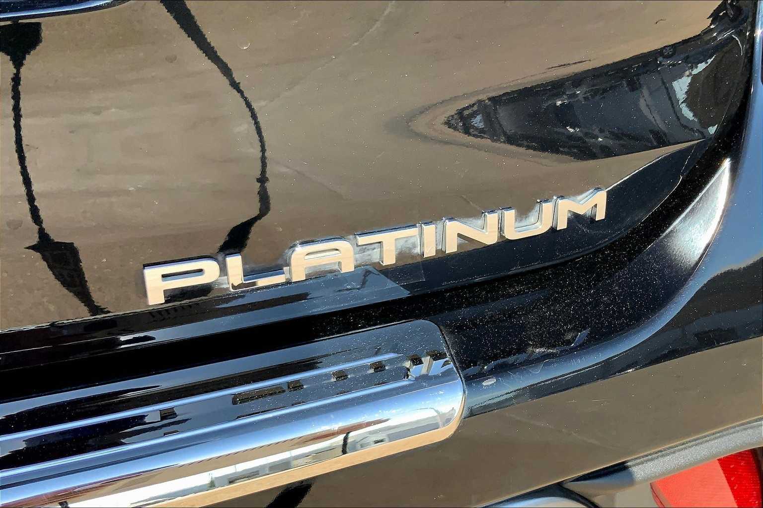 2022 Toyota Highlander Platinum photo 8