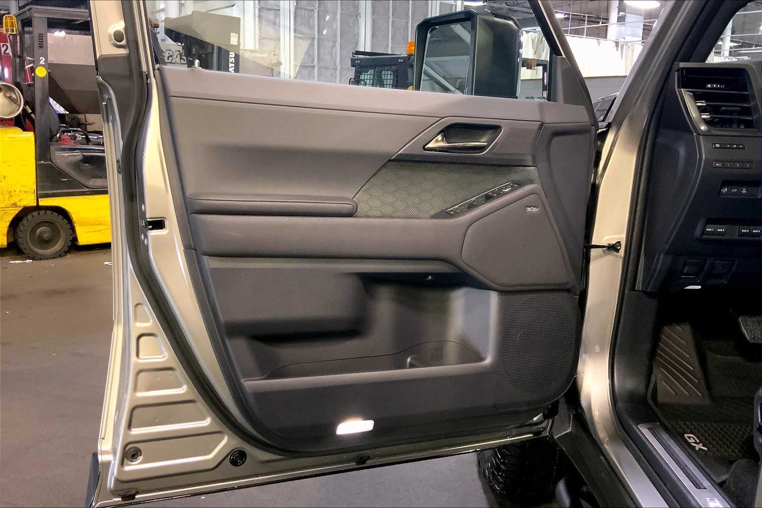 2025 Lexus GX 550 Overtrail+ photo 10
