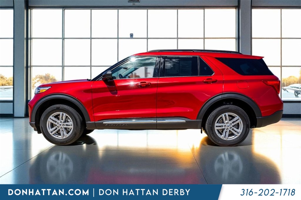 2023 Ford Explorer XLT photo 2