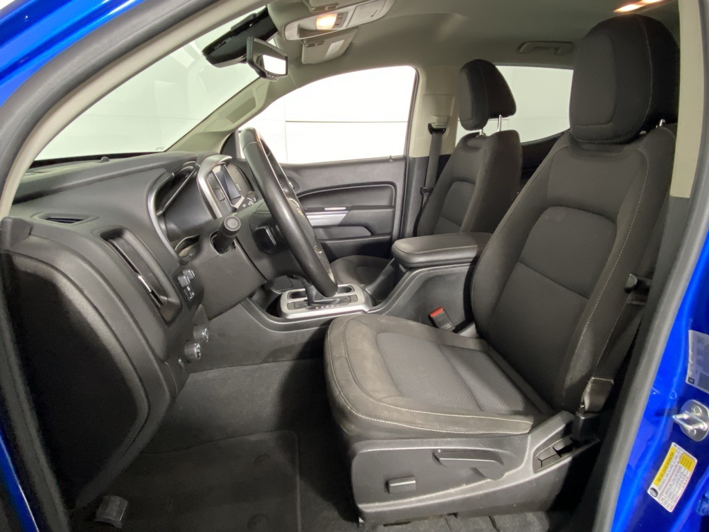 2021 Chevrolet Colorado LT photo 2