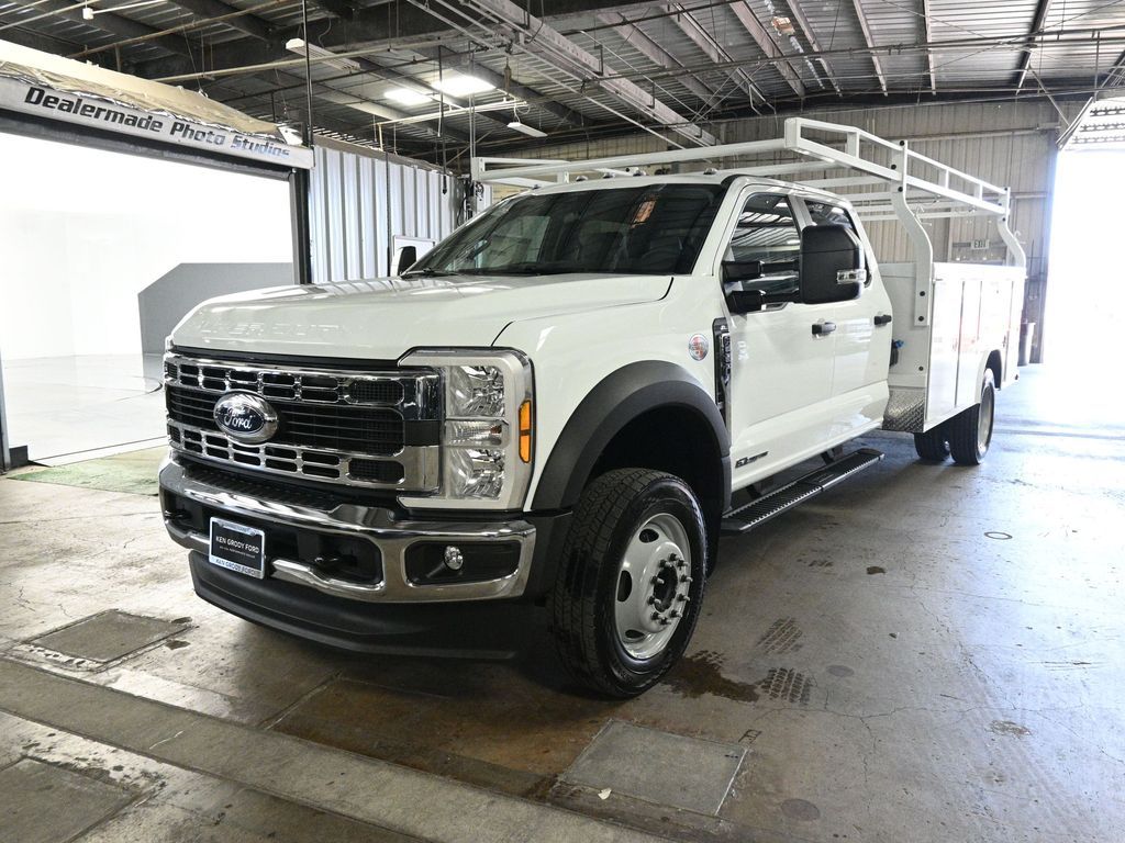 2025 Ford F-550 XL photo 2