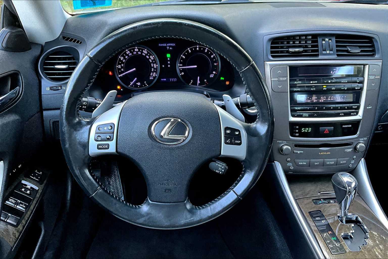 2011 Lexus IS 250C photo 5