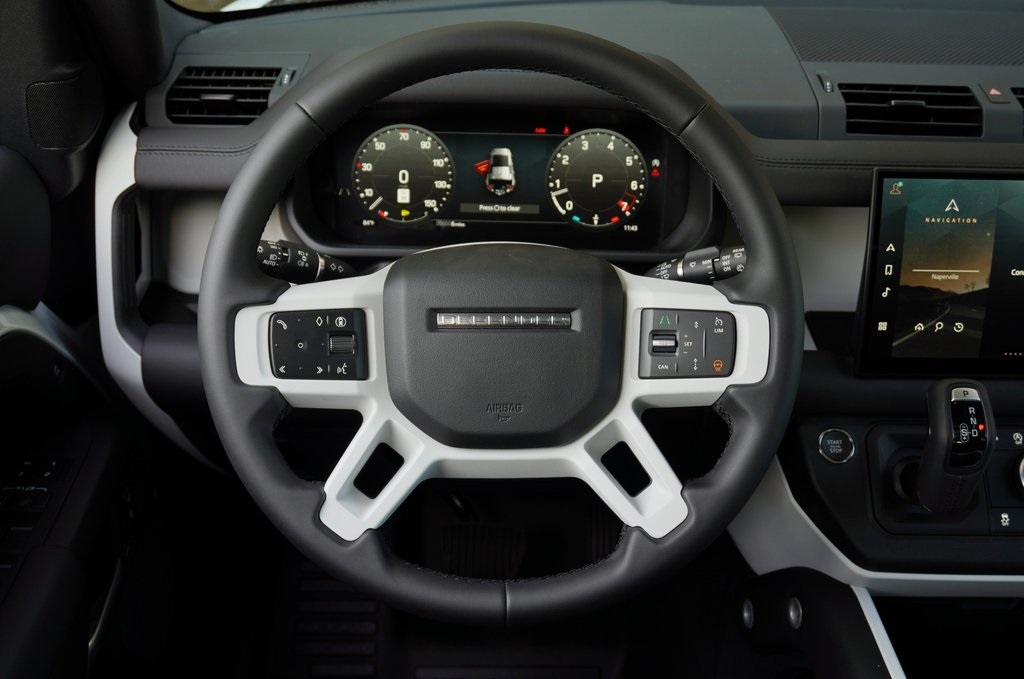 2025 LAND ROVER DEFENDER - Image 15