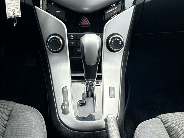 2016 Chevrolet Cruze LT photo 28