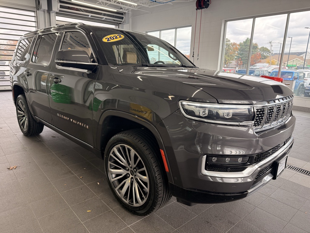 2022 Jeep Grand Wagoneer Series III's photo