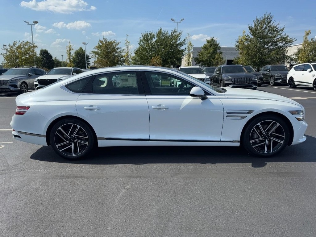 2026 Genesis G80 2.5T AWD photo 2