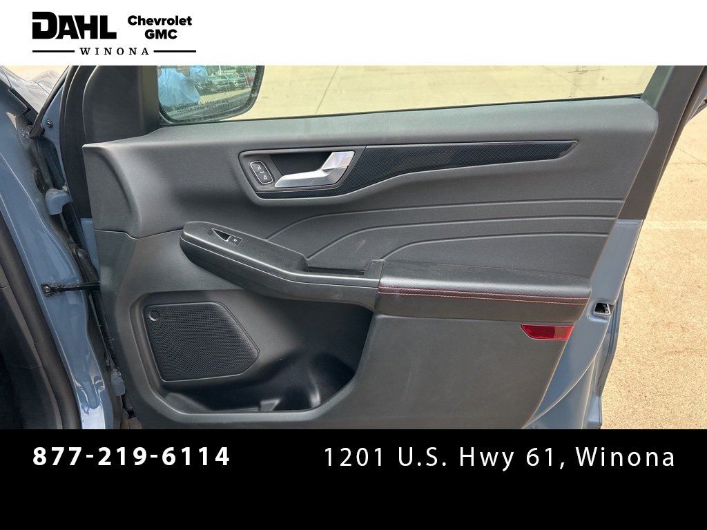 2025 Ford Escape ST-Line Select photo 26