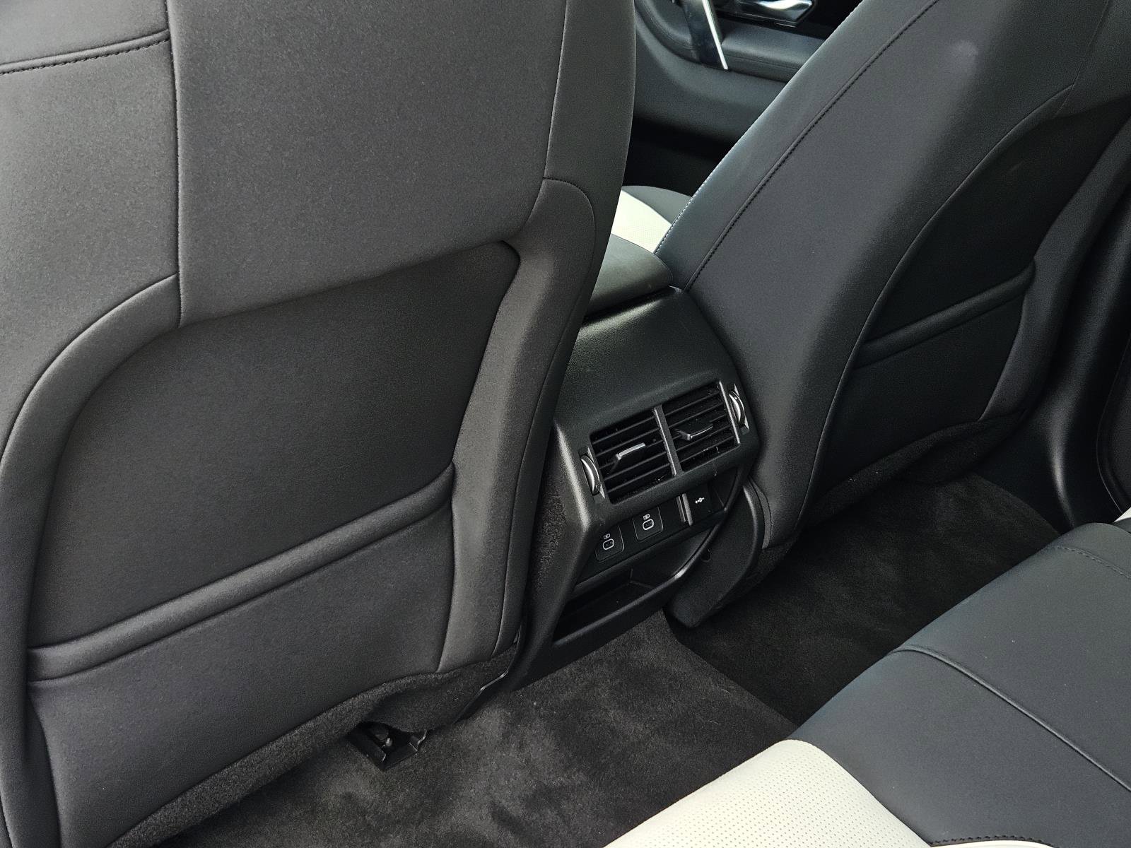 2025 Land Rover Discovery Sport S photo 29