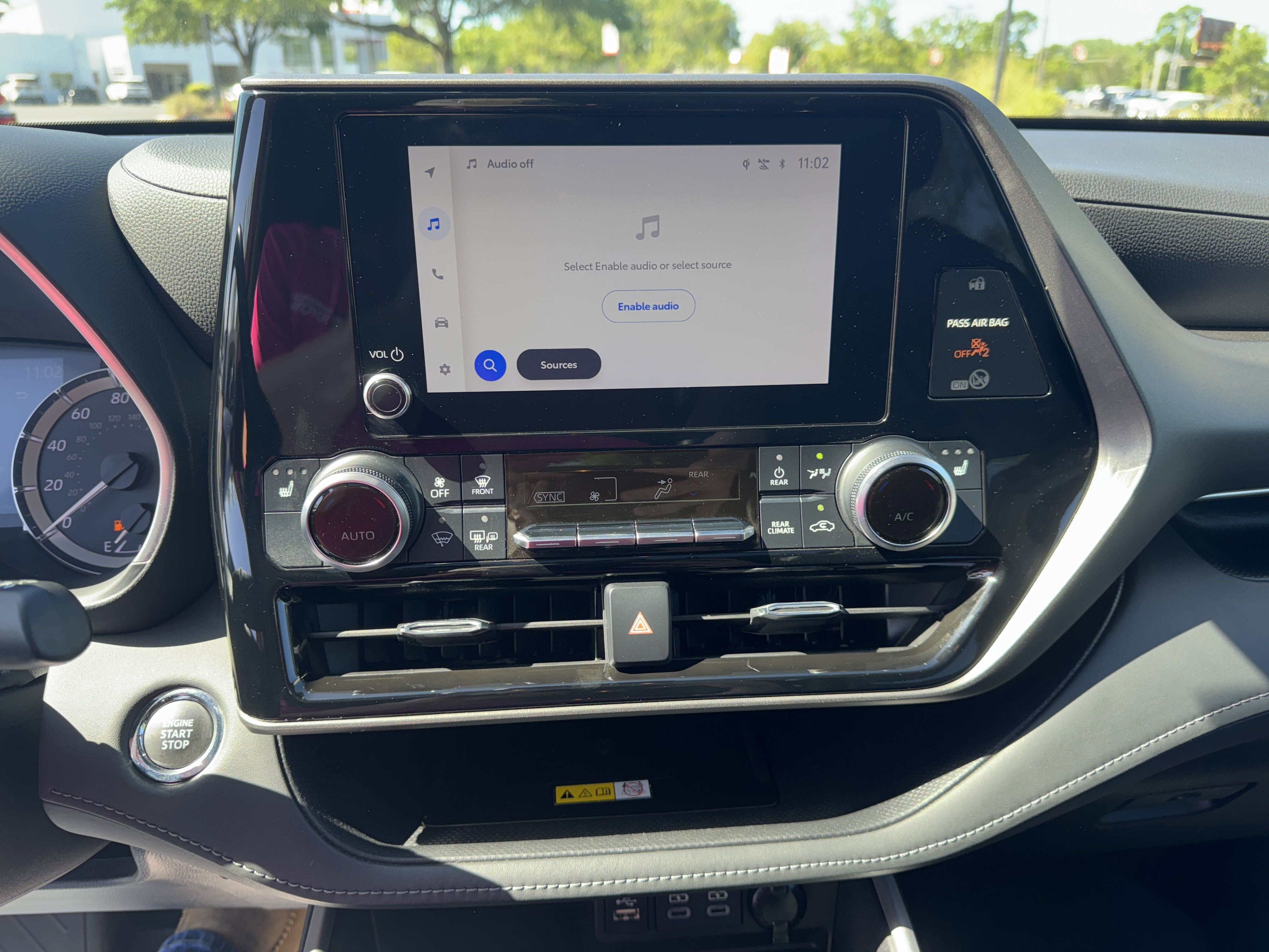 2023 Toyota Highlander XLE photo 14