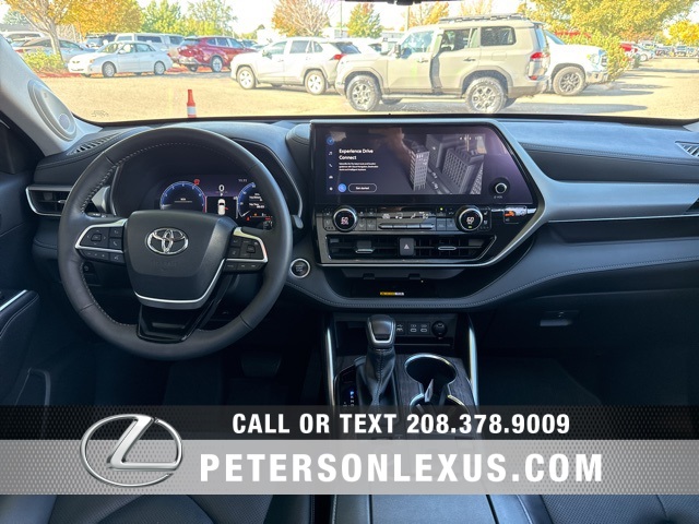2024 Toyota Highlander Platinum photo 14