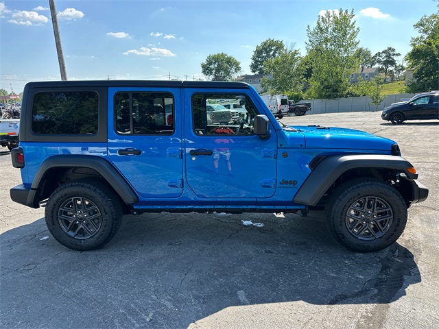 2025 Jeep Wrangler Sport S photo 4