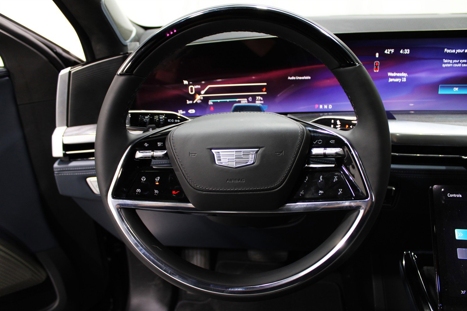 2025 Cadillac Escalade IQ Luxury photo 8