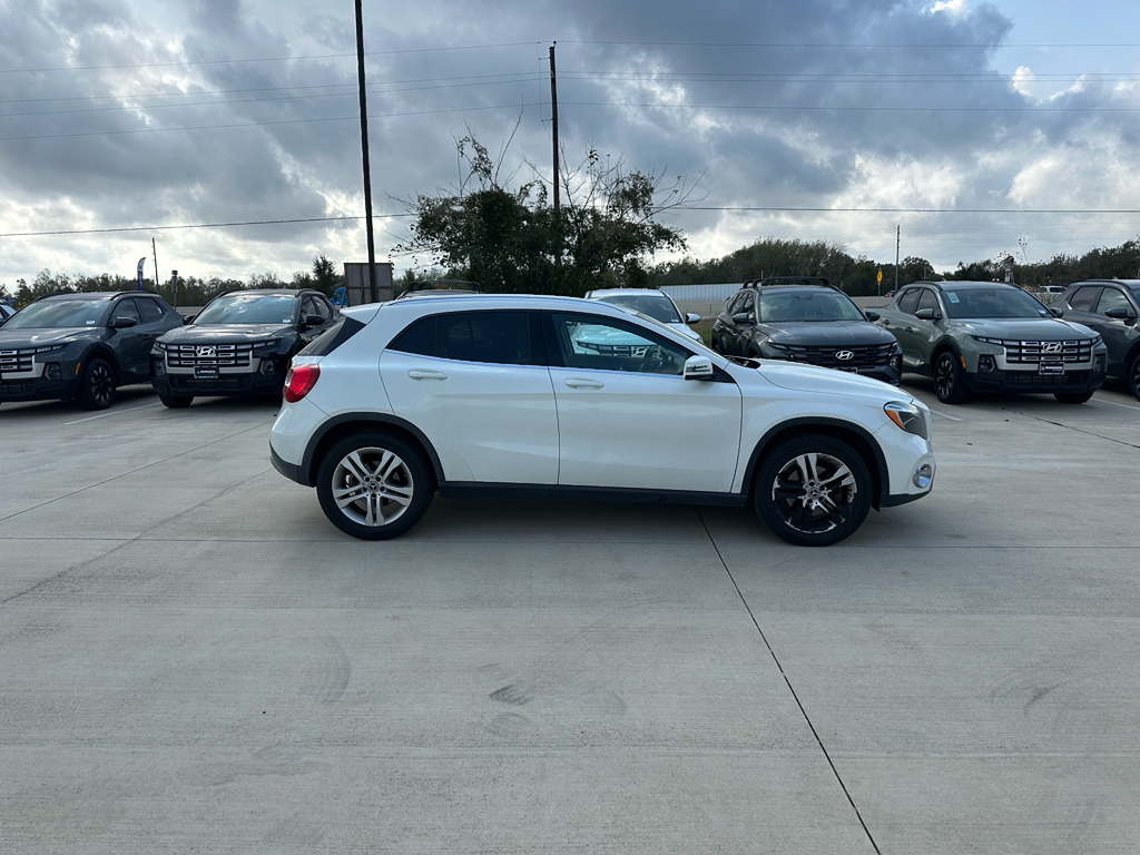 2018 Mercedes Benz GLA 250 photo 3