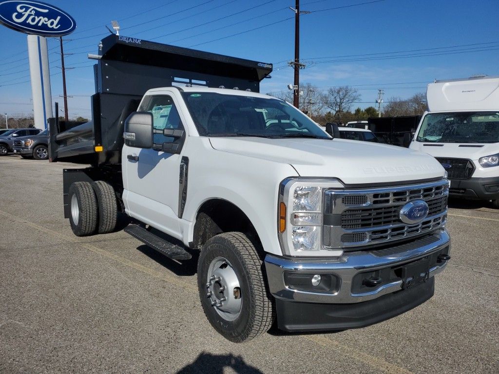 2024 Ford F-350 XL photo 3