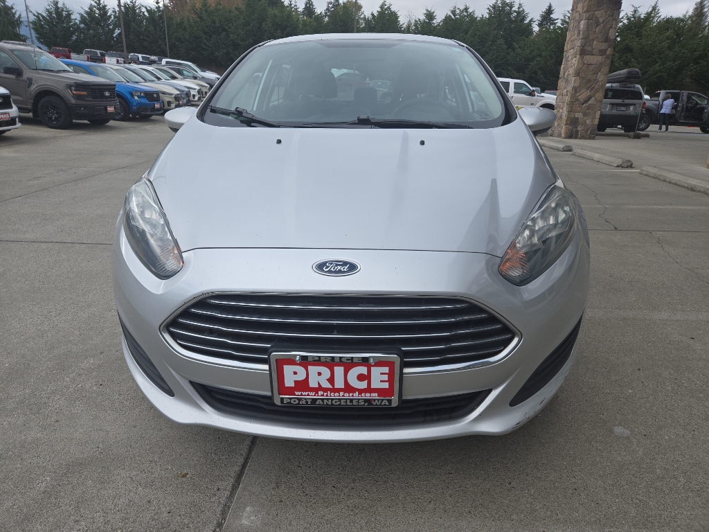 2017 Ford Fiesta S photo 2
