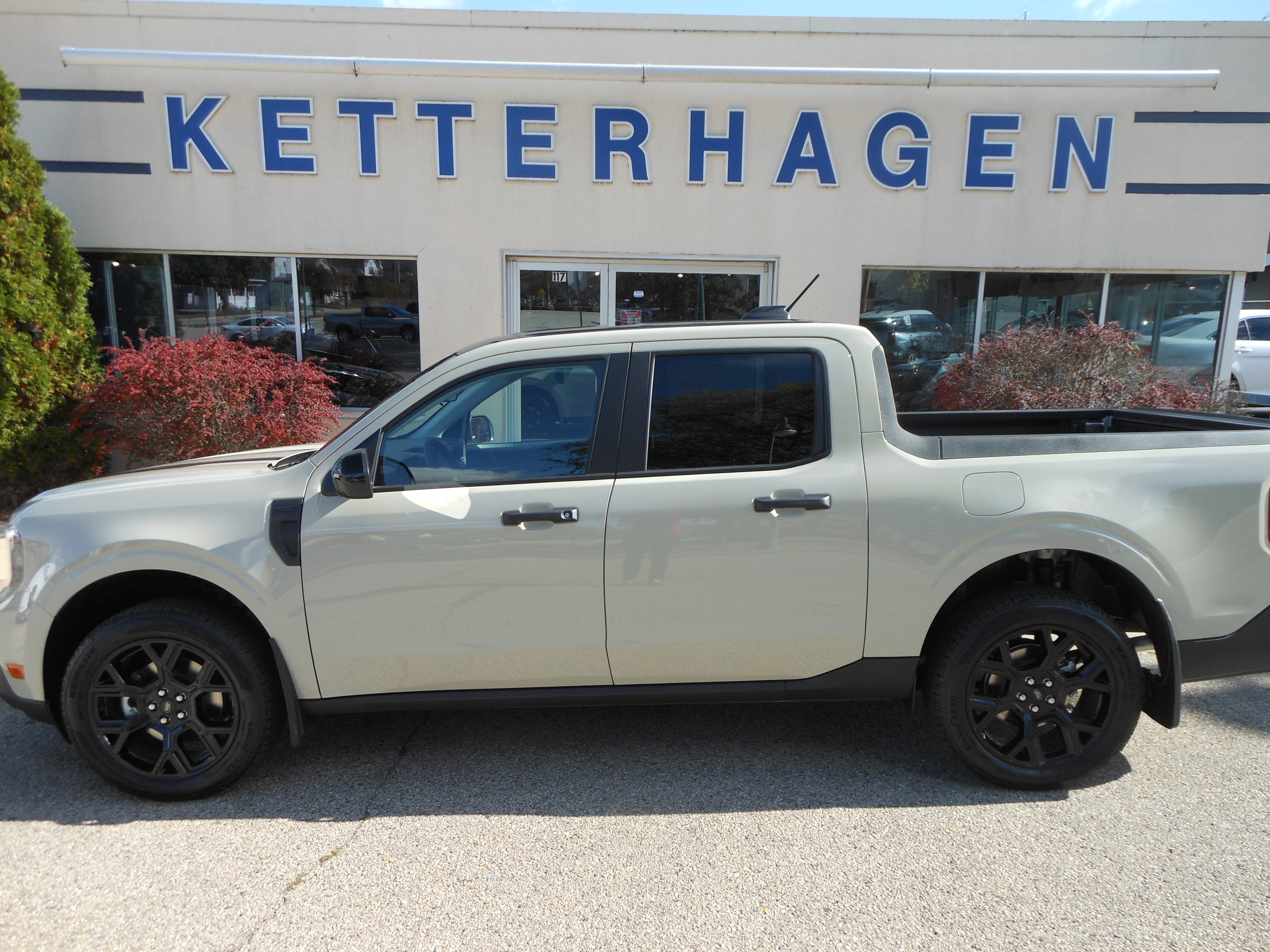 2025 Ford Maverick XLT's photo