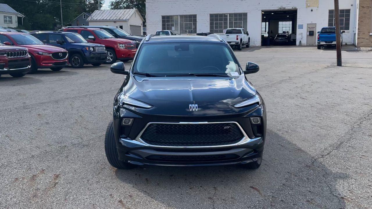 2024 Buick Encore GX Sport Touring photo 3