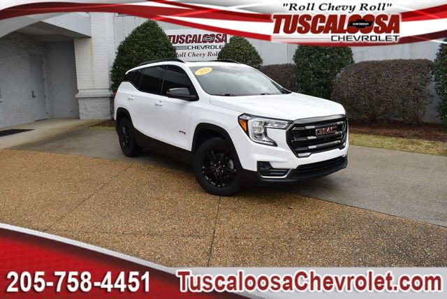 2023 GMC Terrain AT4's photo