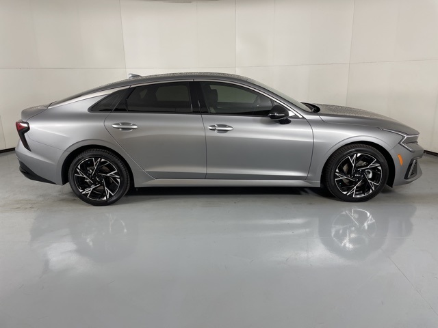 2026 Kia K5 GT-Line photo 9