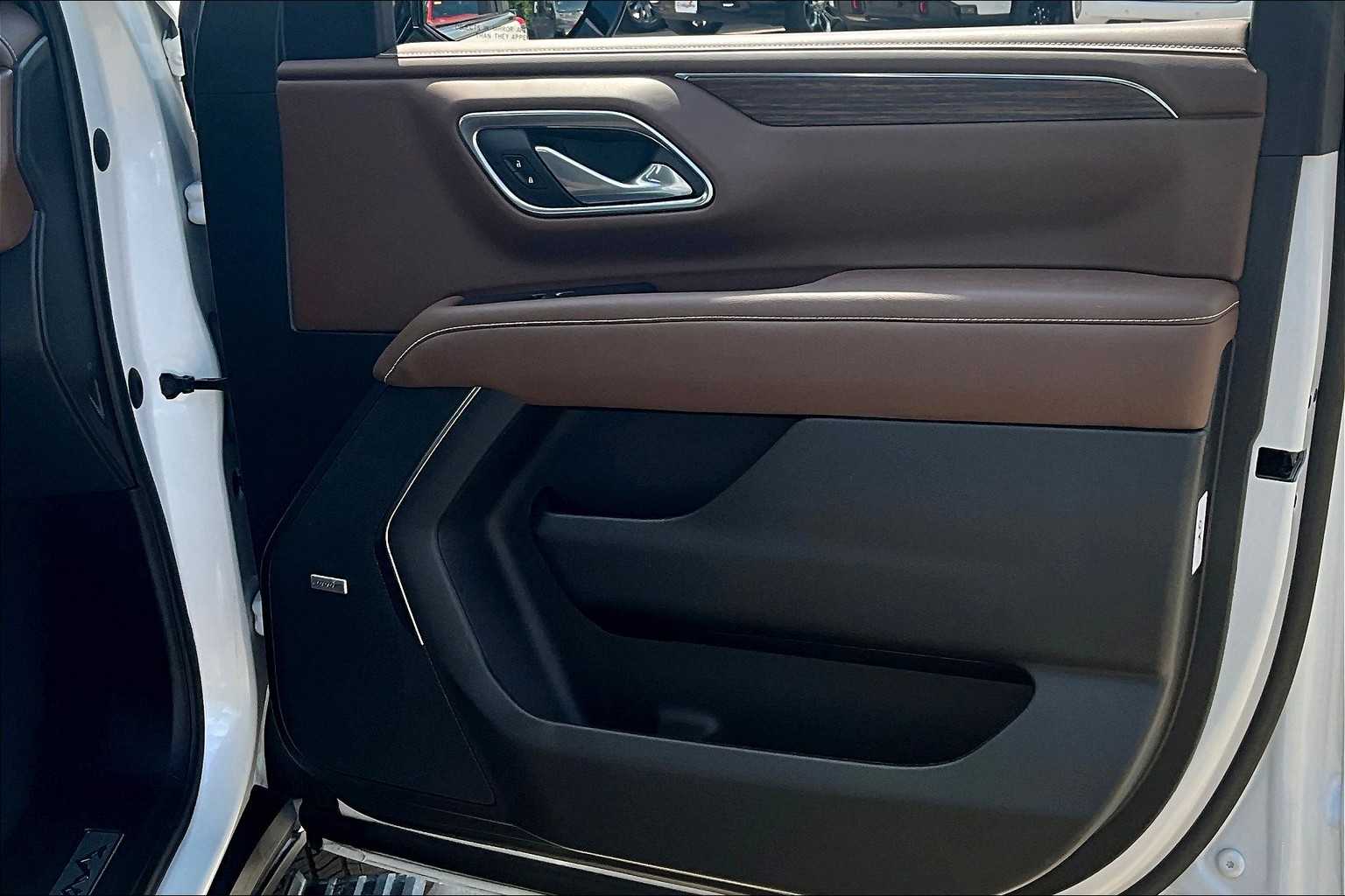 2023 Chevrolet Suburban High Country photo 21