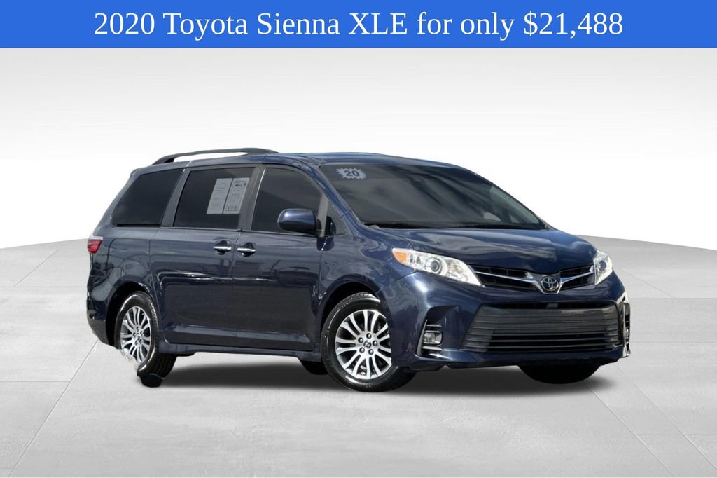 2020 Toyota Sienna XLE's photo