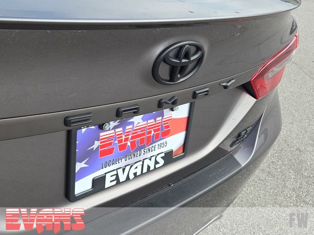 2024 Toyota Camry SE photo 4