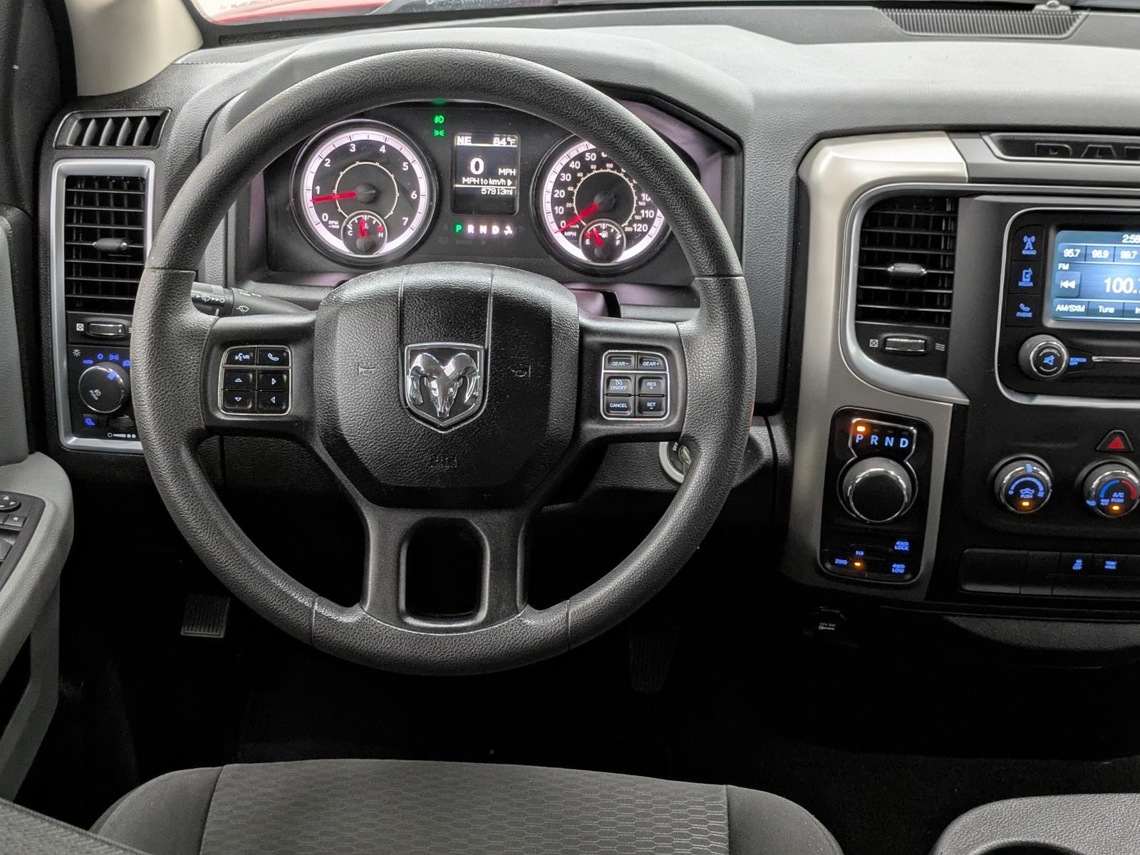 2019 Ram 1500 Classic Warlock photo 3