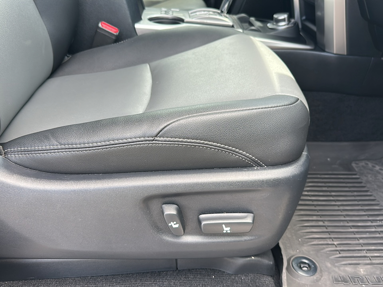 2021 Toyota 4Runner SR5 Premium photo 12