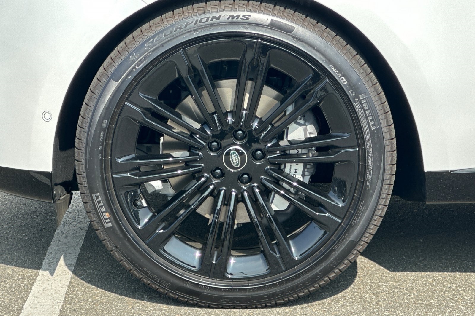 2025 Land Rover Range Rover SE photo 30