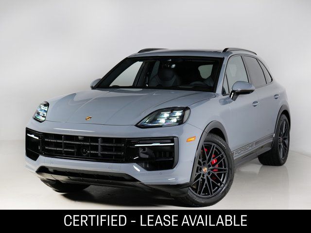 2025 Porsche Cayenne GTS's photo