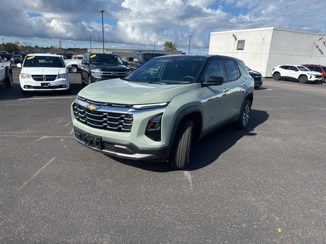 2026 Chevrolet Equinox LT photo 3