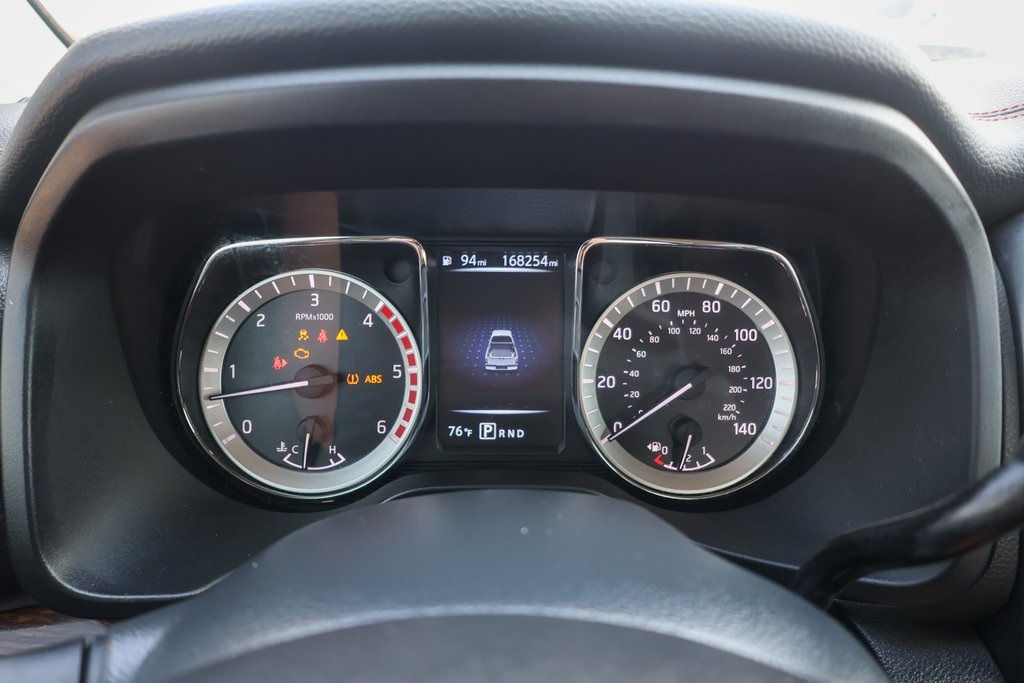 2016 Nissan Titan Platinum Reserve photo 9