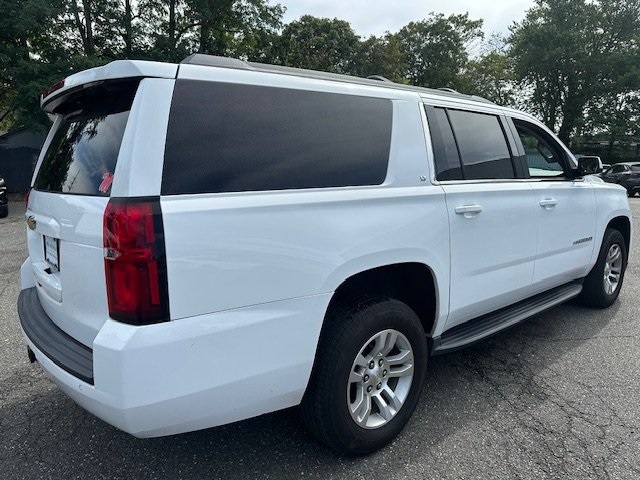 2019 Chevrolet Suburban LT photo 9